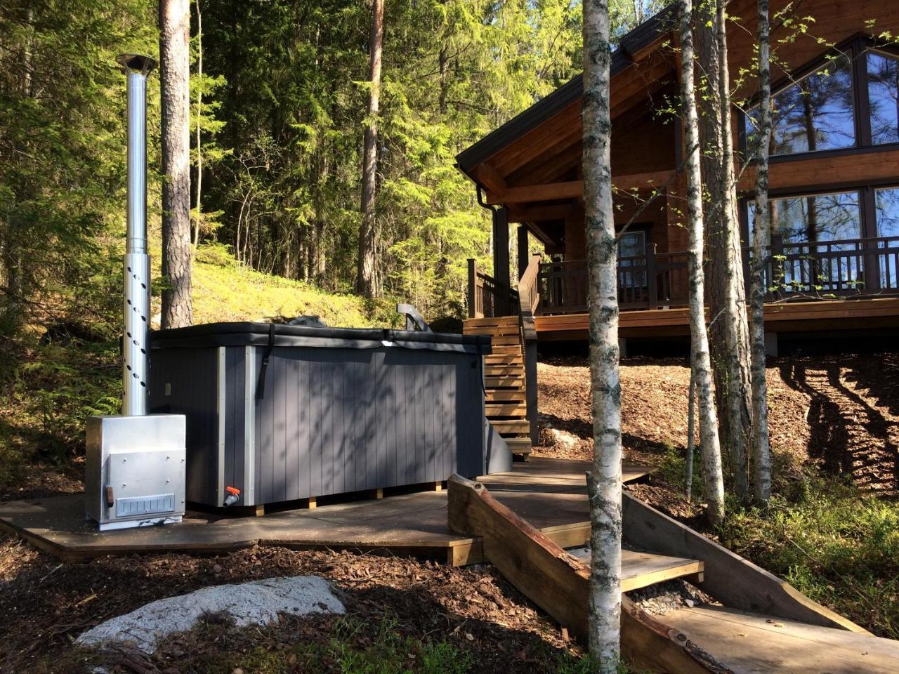 Hyvoelaen Moekit Villa Ahtari Exterior photo