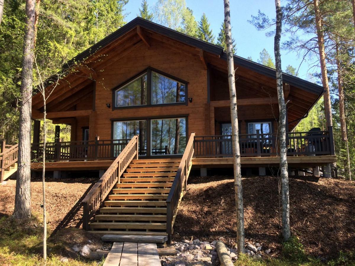 Hyvoelaen Moekit Villa Ahtari Exterior photo